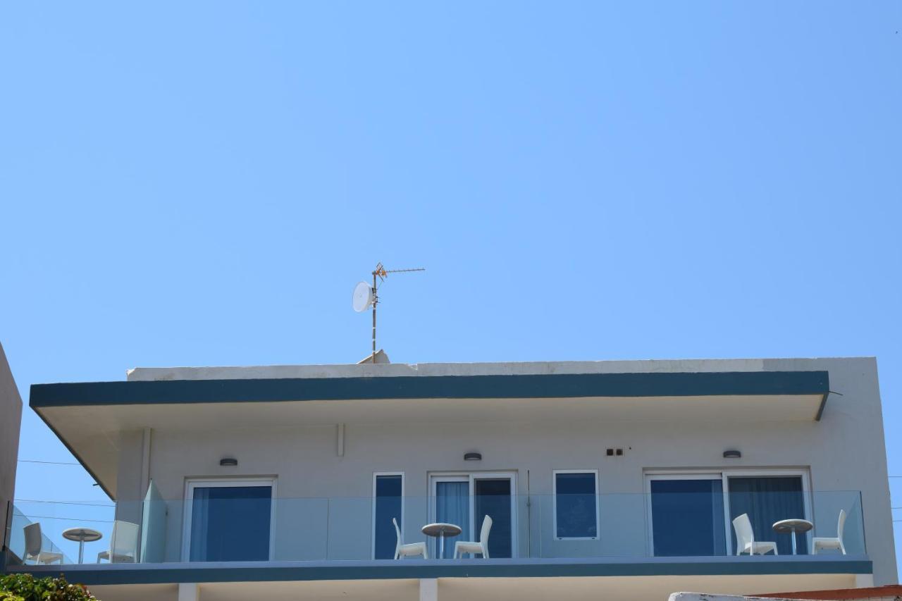 Seaside Palette Suites 罗希姆诺 外观 照片