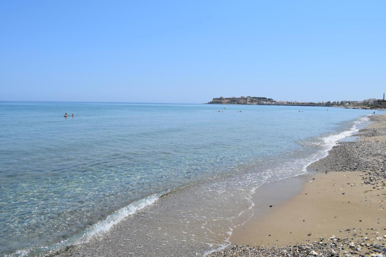 Seaside Palette Suites 罗希姆诺 外观 照片